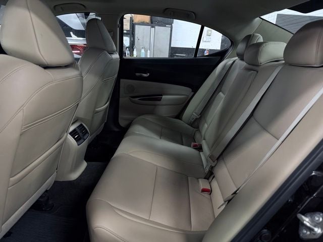 2017 Acura TLX w/Technology Package