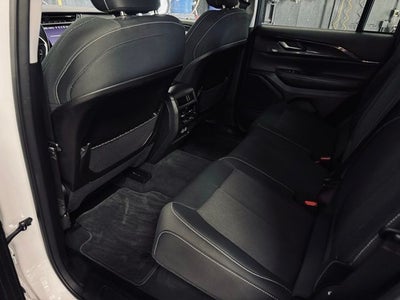 2023 Jeep Grand Cherokee Laredo 4x4