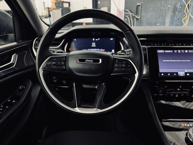 2023 Jeep Grand Cherokee Laredo 4x4