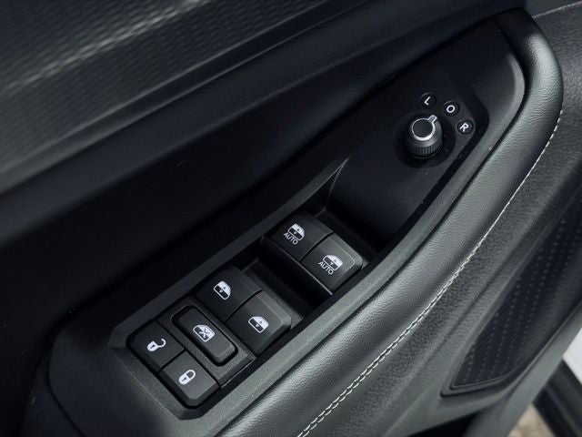 2023 Jeep Grand Cherokee Laredo 4x4