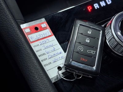 2023 Jeep Grand Cherokee Laredo 4x4