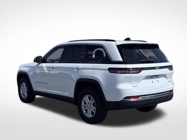 2023 Jeep Grand Cherokee Laredo 4x4