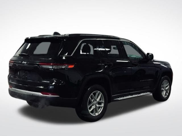 2023 Jeep Grand Cherokee Laredo 4x4