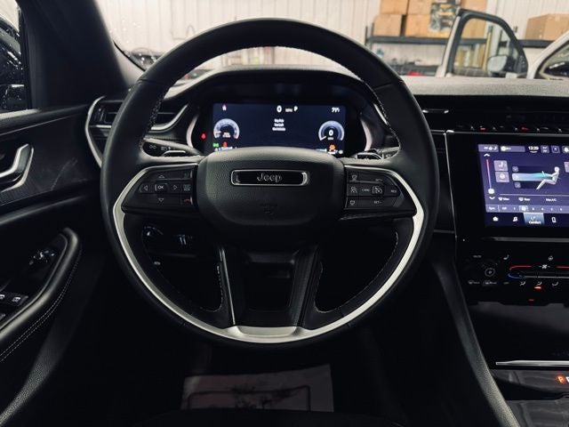 2025 Jeep Grand Cherokee Altitude 4x4