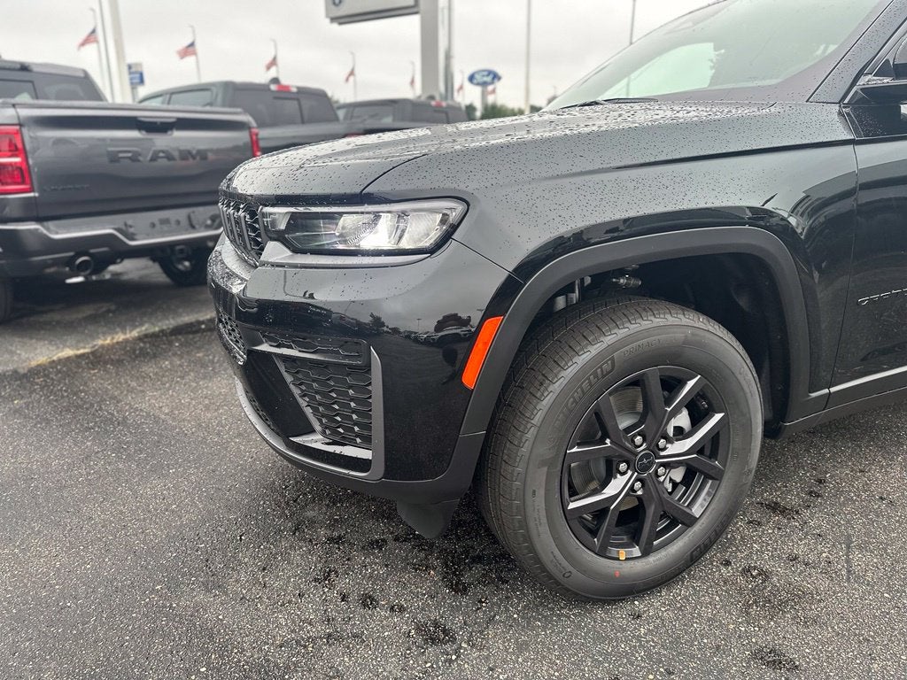 2027 Jeep Grand Cherokee Altitude