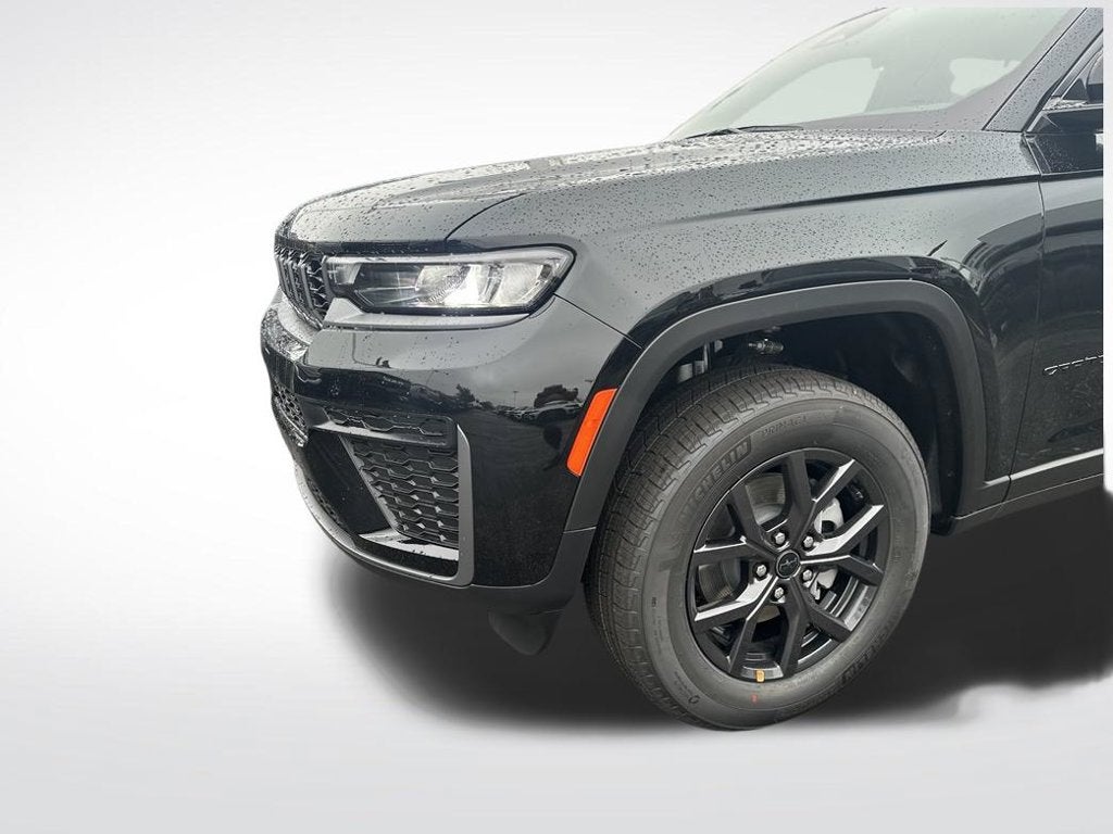 2027 Jeep Grand Cherokee Altitude
