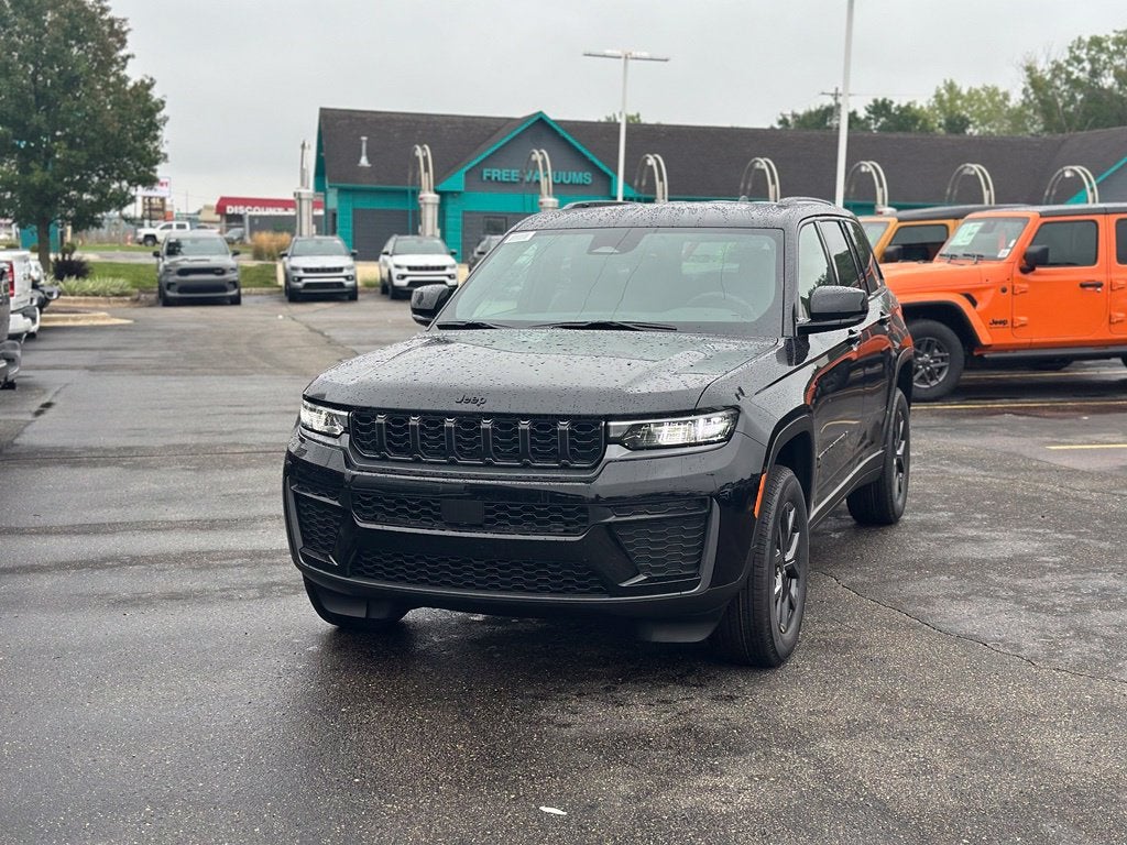 2027 Jeep Grand Cherokee Altitude