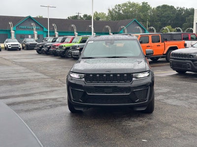 2027 Jeep Grand Cherokee Altitude