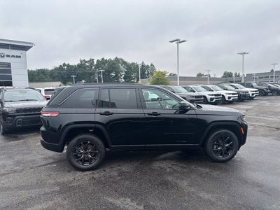 2027 Jeep Grand Cherokee Altitude