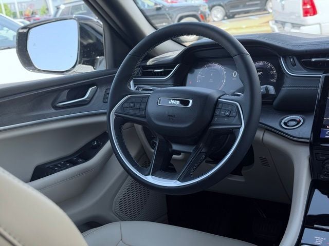 2025 Jeep Grand Cherokee L Limited 4x4