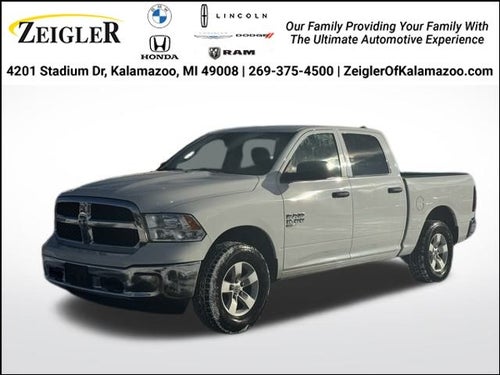 2022 RAM 1500 Classic Tradesman Crew Cab 4x4 5'7' Box