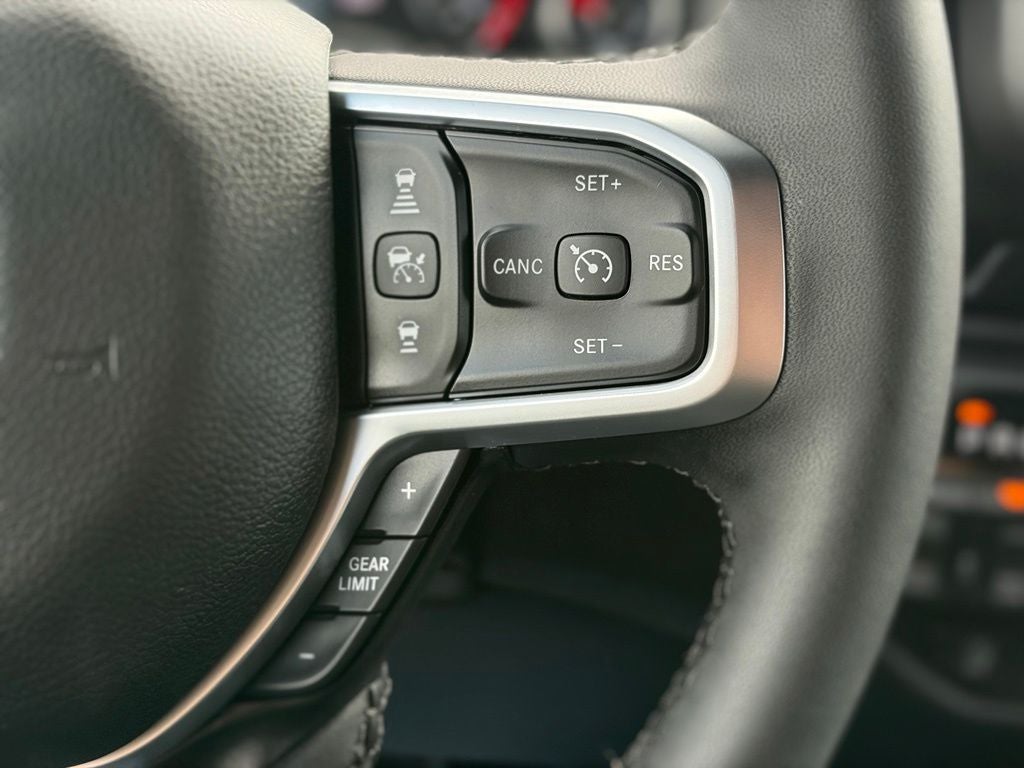 2025 RAM 1500 Big Horn Crew Cab 4x4 5'7' Box