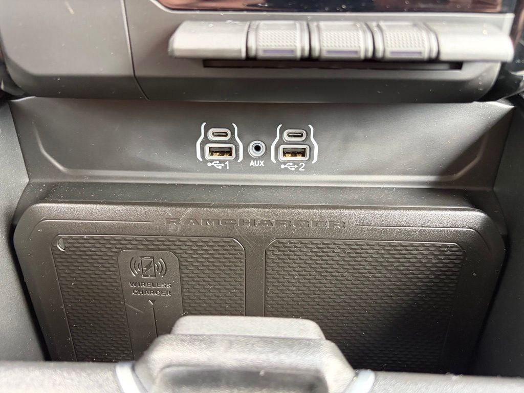 2025 RAM 1500 Big Horn Crew Cab 4x4 5'7' Box