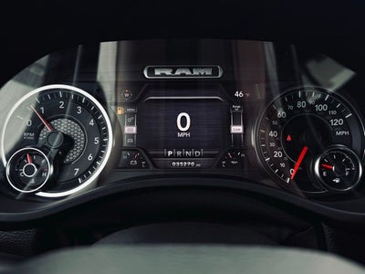 2022 RAM 1500 Big Horn Crew Cab 4x4 5'7' Box