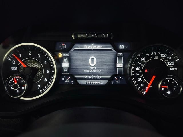 2022 RAM 1500 Big Horn Crew Cab 4x4 5'7' Box