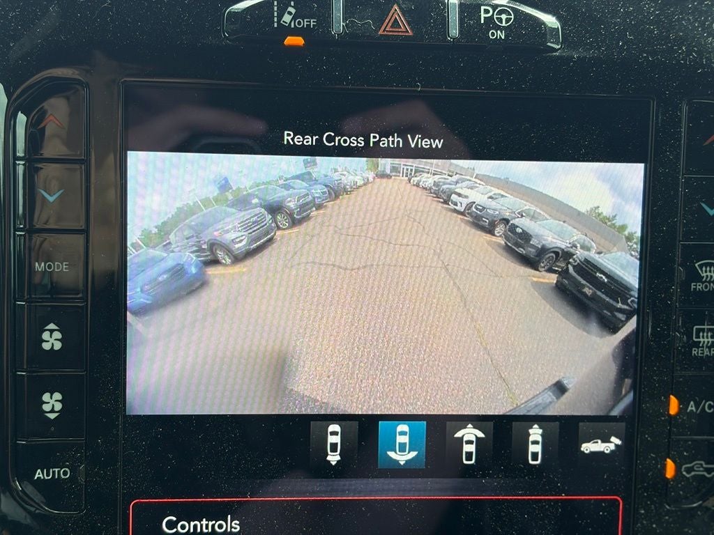 2019 RAM 1500 Laramie Crew Cab 4x4 5'7' Box