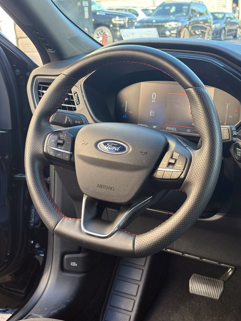 2025 Ford Escape ST-Line Select