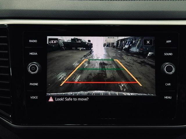 2022 Volkswagen Atlas 3.6L V6 SE w/Technology
