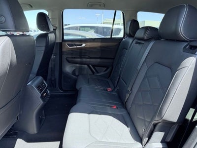 2025 Volkswagen Atlas 2.0T SE w/Technology