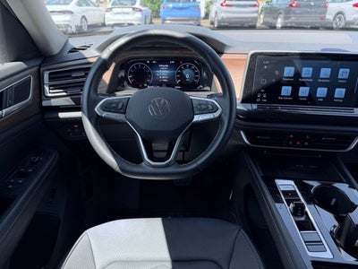 2025 Volkswagen Atlas 2.0T SE w/Technology