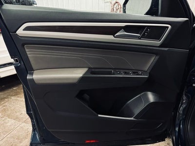 2022 Volkswagen Atlas 3.6L V6 SE w/Technology