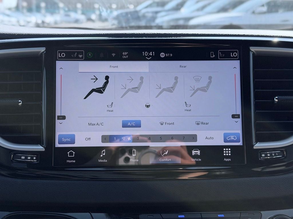 2025 Chrysler Pacifica Select