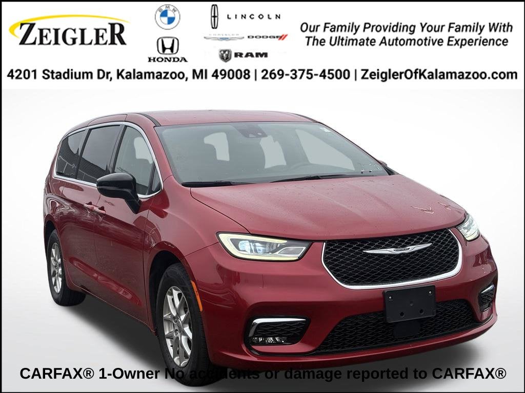 2025 Chrysler Pacifica Select