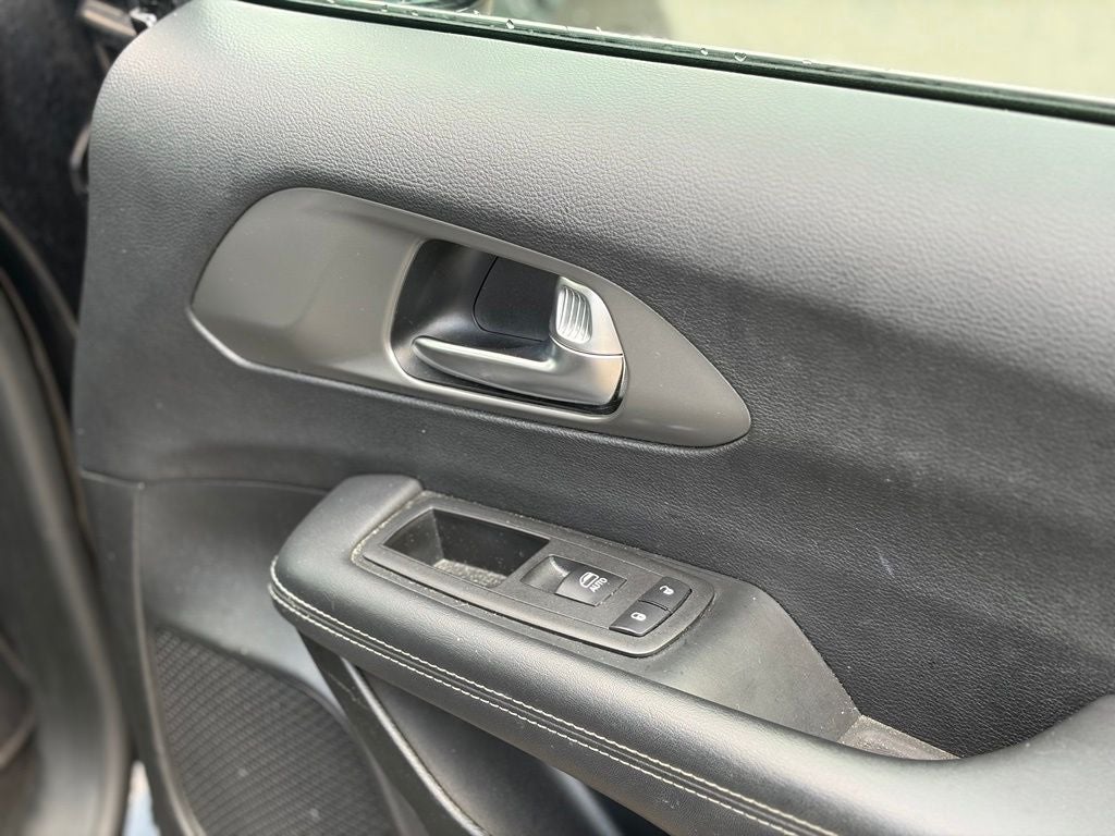 2025 Chrysler Pacifica Select * Certified Pre-Owned *
