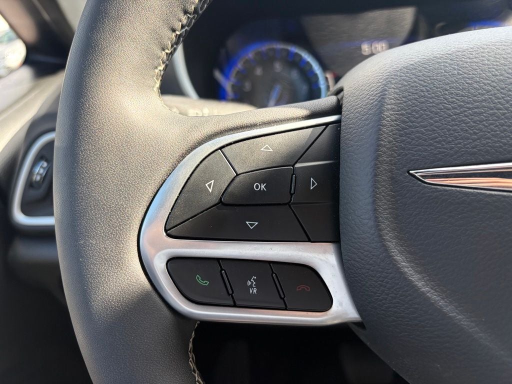 2025 Chrysler Pacifica Select * Certified Pre-Owned *