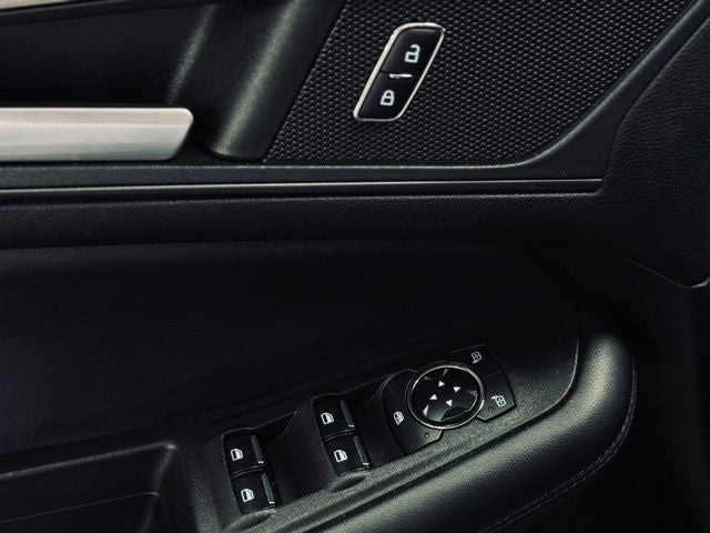 2023 Ford Edge SE