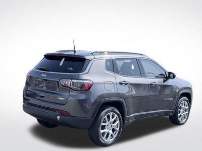 2022 Jeep Compass Latitude Lux 4x4