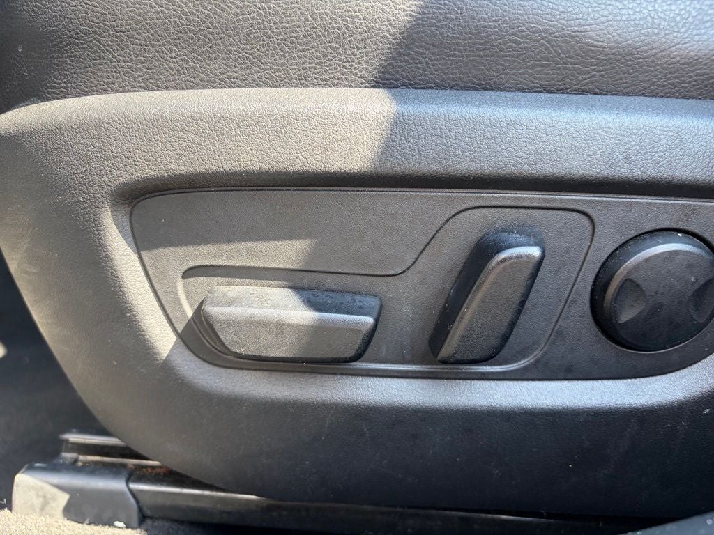 2024 Subaru Ascent Base 8-Passenger