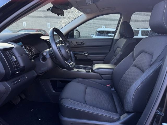 2024 Nissan Pathfinder SV 4WD