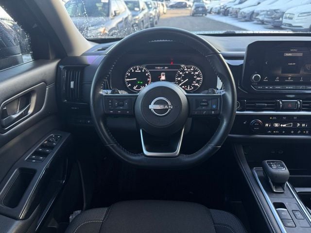 2024 Nissan Pathfinder SV 4WD