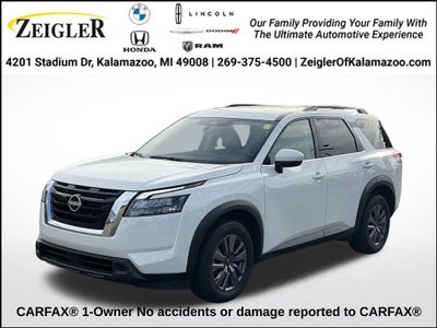 2025 Nissan Pathfinder SV