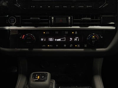 2023 Nissan Pathfinder SL 4WD