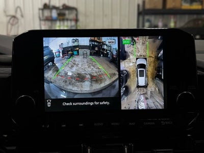 2023 Nissan Pathfinder SL 4WD