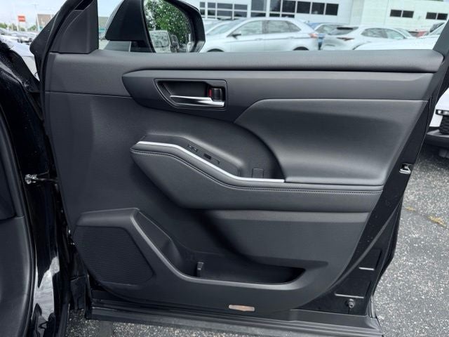 2024 Toyota Highlander Hybrid XLE