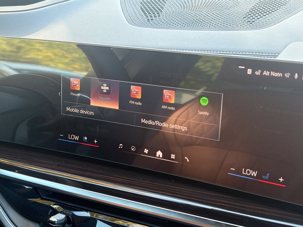 2027 BMW X7 xDrive40i