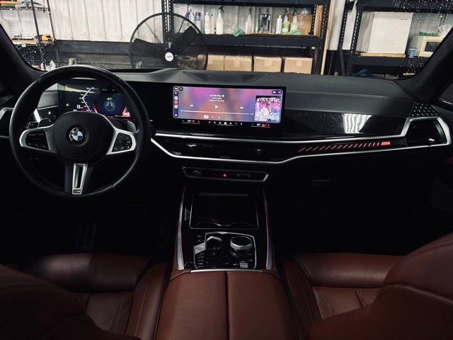 2025 BMW X7 M60i