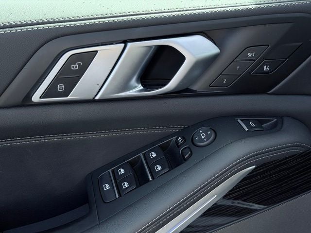 2025 BMW X5 M60i