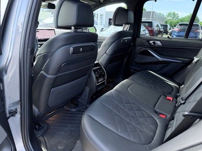2025 BMW X5 M60i