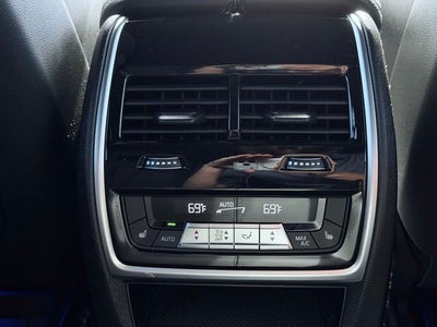 2025 BMW X5 M60i