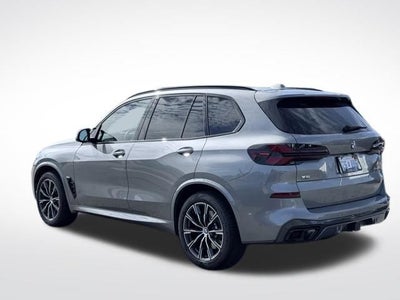 2025 BMW X5 M60i