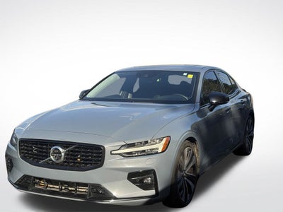 2022 Volvo S60 B5 Momentum