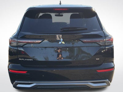 2025 Mitsubishi Outlander SE