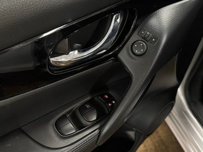 2022 Nissan Rogue Sport SL AWD Xtronic CVT