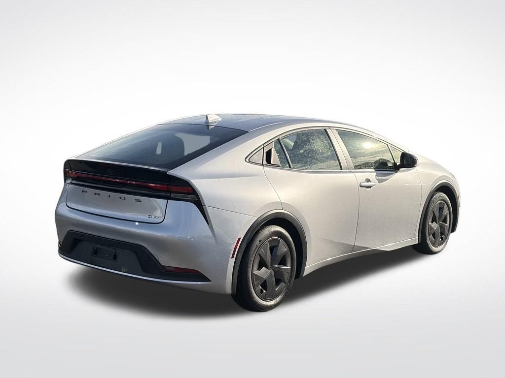 2025 Toyota Prius LE