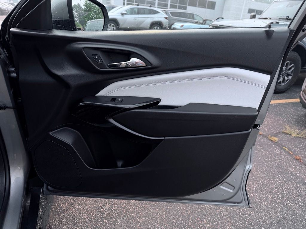 2024 Chevrolet Trax FWD LT