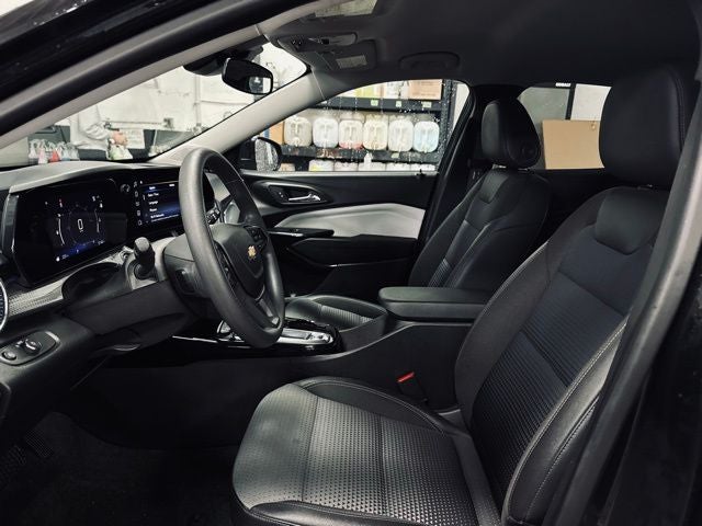 2025 Chevrolet Trax FWD LT
